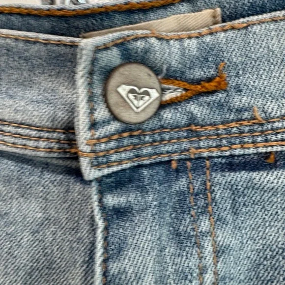 Roxy denim jean shorts size 31, embroidered Aztec,‎ stretch, beach, boho, - Picture 4 of 8